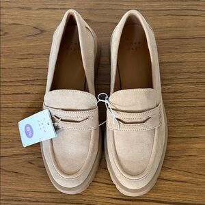 a new day Women's Cream Loafers